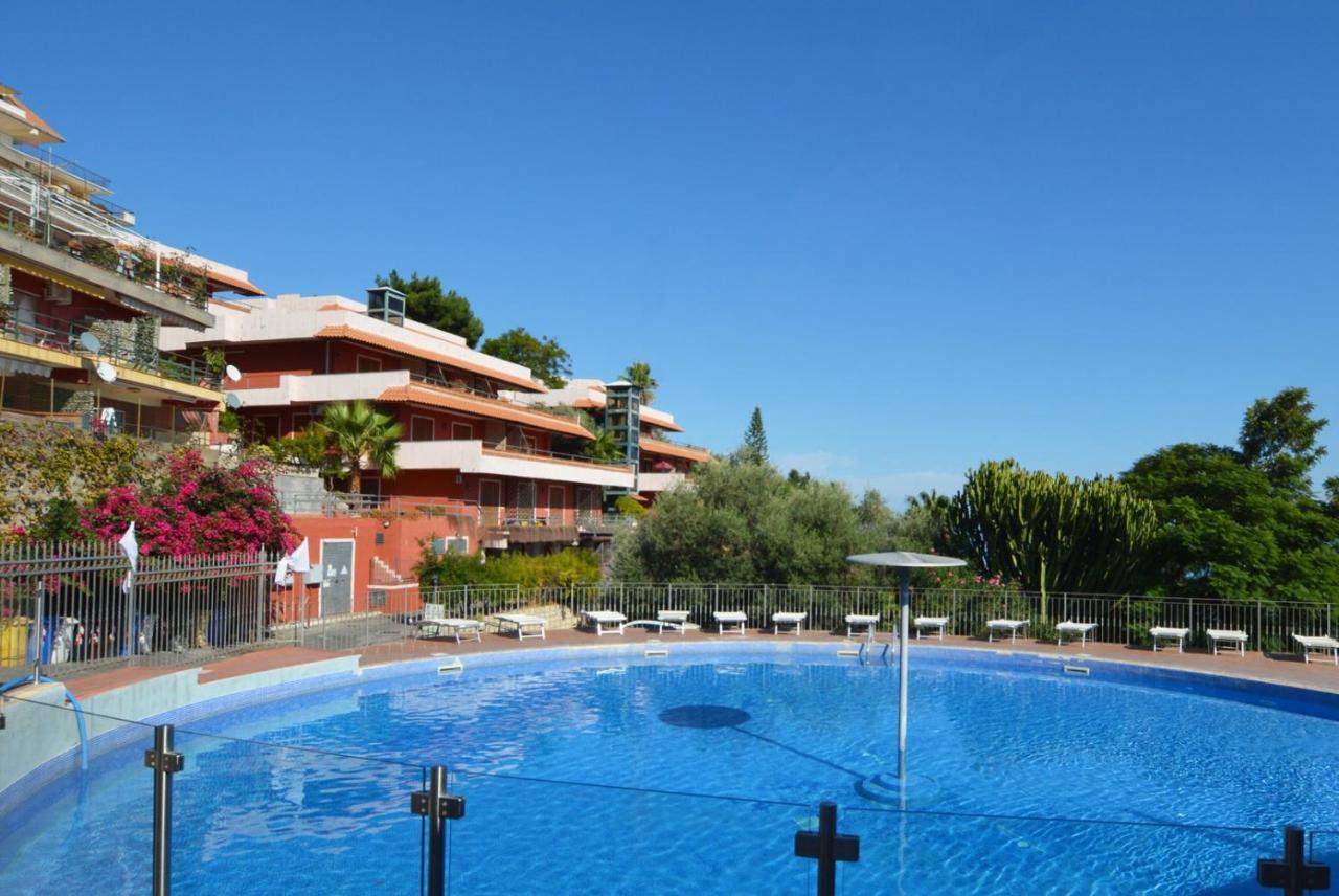 Hotiday Village Letojanni Taormina Εξωτερικό φωτογραφία