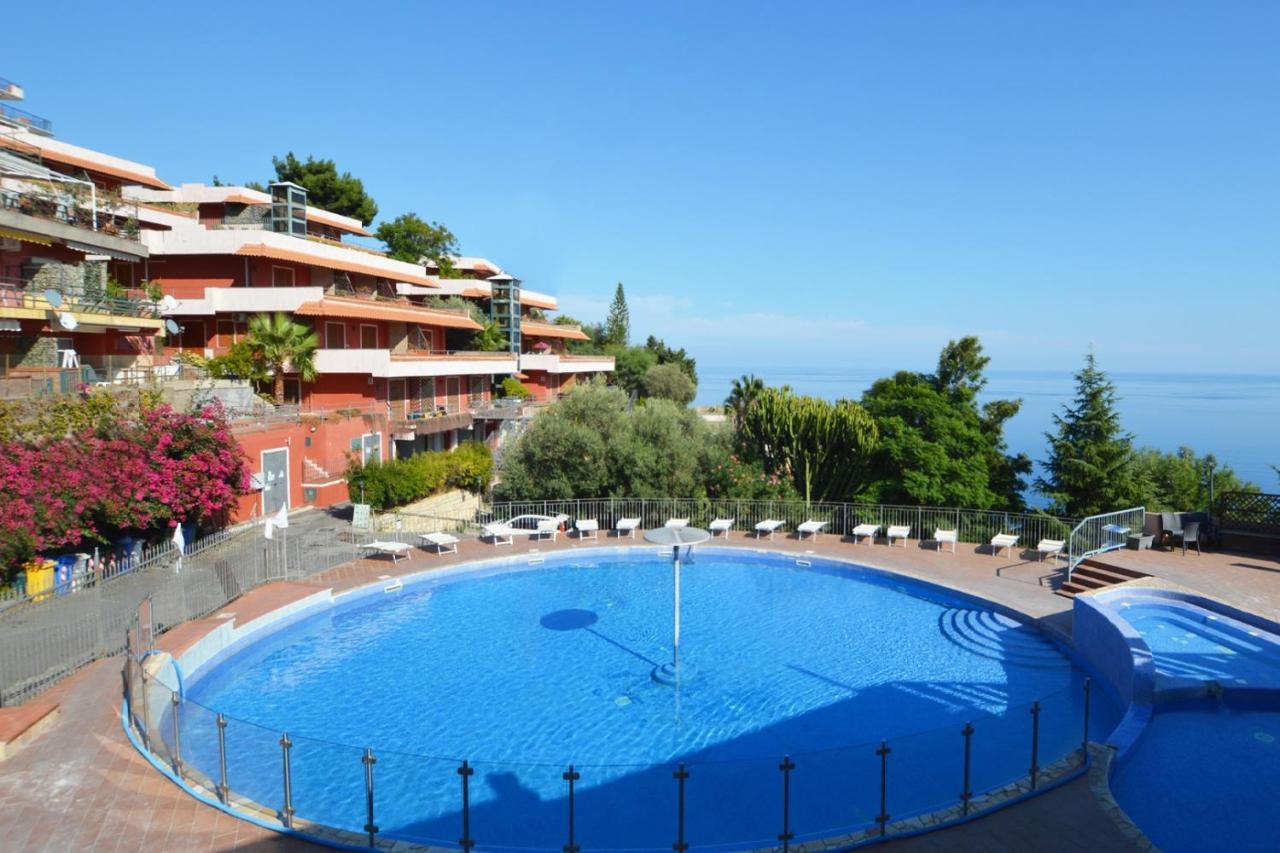 Hotiday Village Letojanni Taormina Εξωτερικό φωτογραφία